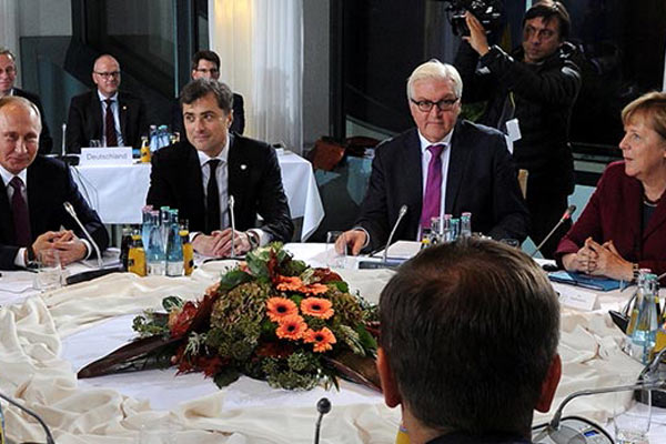 Merkel, Putin ve Hollande buluştu