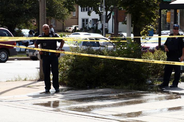 ABD'de polis siyahi bir kadını vurdu