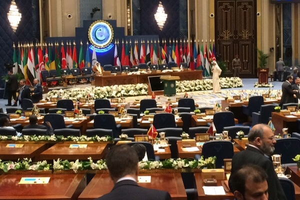 FETÖ'cüler İslam ülkelerini yalanlamaya kalkıştı