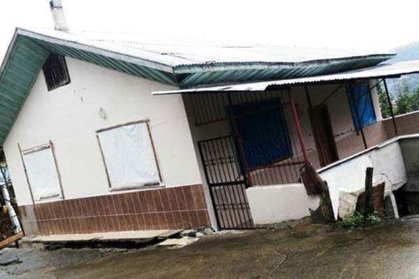 Heyelan korkusu 7 evi boşalttı