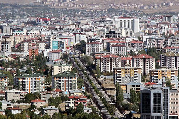 Depremin yıktığı Van yatırımlarla yeniden ayağa kalktı