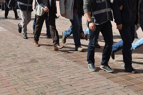 11 infaz koruma memuru Bylock'tan gözaltında