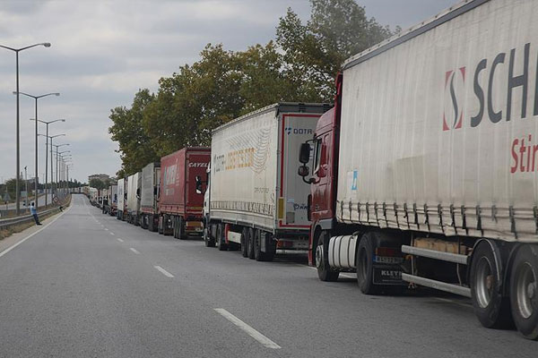 Sınır kapılarında tır kuyruğu