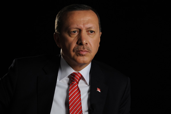 Sözcü yazarı Erdoğan'dan özür diledi