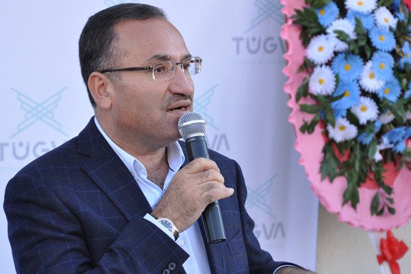 Bozdağ, 'yeni delillerle' yarın ABD'ye gidiyor