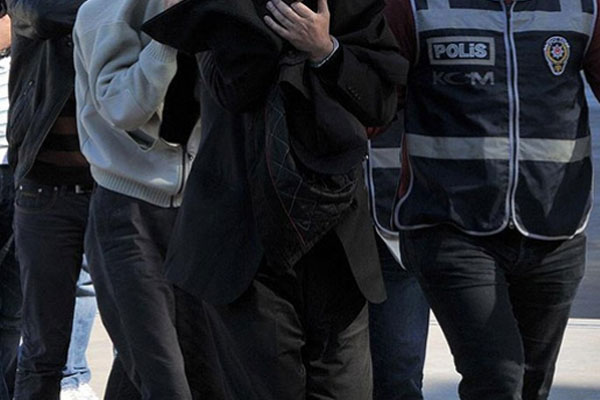 Malatya'da 25 adrese FETÖ operasyonu