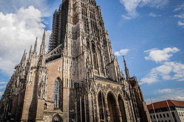 Alman yetkililerden kilise çağrısı