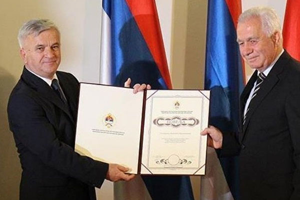 Savaş suçlularına teşekkür aymazlığı