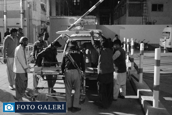 Pakistan'daki polis merkezi saldırısından kareler