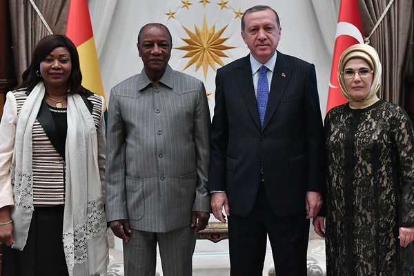 Erdoğan Gine Cumhurbaşkanı'nı kabul etti