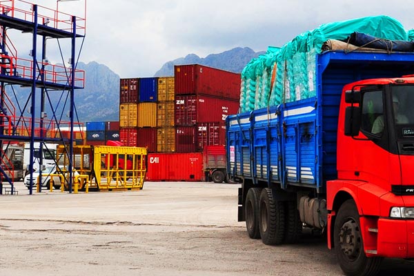 İhracat için 8 ayda 976 bin TIR sefere çıktı