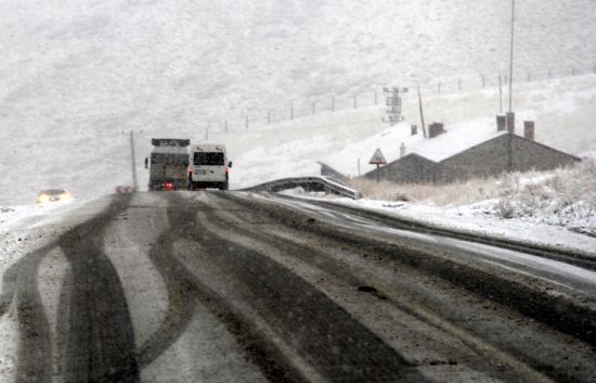 Van ve Ardahan beyaza büründü