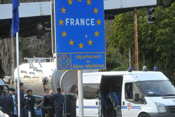 AB, sınır kontrollerinin uzatılmasını kabul etti