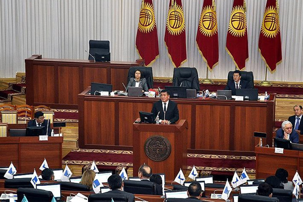 Kırgızistan'da hükümet istifa etti