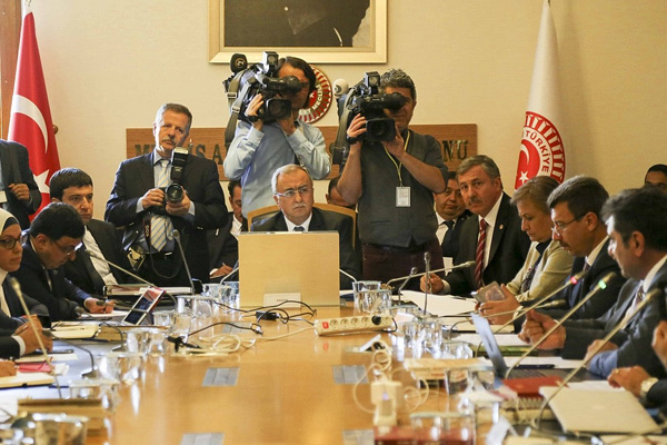 Darbe Komisyonu'nda Kışanak tartışması