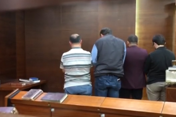 İsrail havalimanının Havra'sında namaz