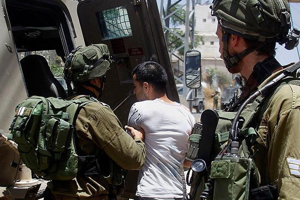 İsrail ordusu 13 Filistinliyi gözaltına aldı