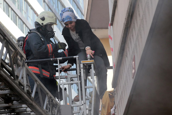 Kadıköy'de korkutan yangın