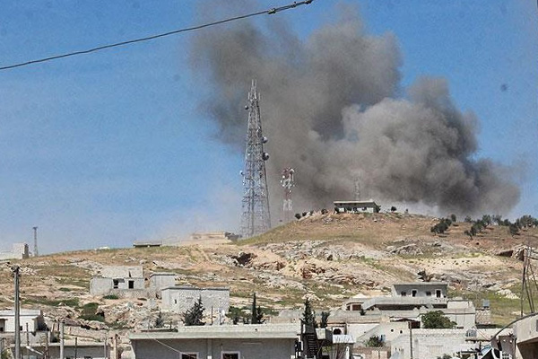 Esed rejimi ve Rus jetleri Cisr eş-Şuğur'u vuruyor