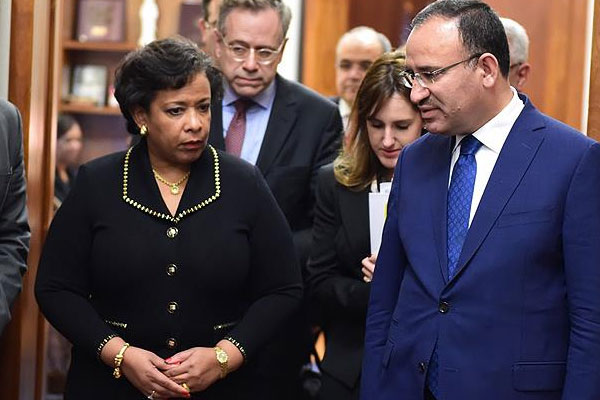 Bozdağ ABD'de Gülen'in iadesini görüştü