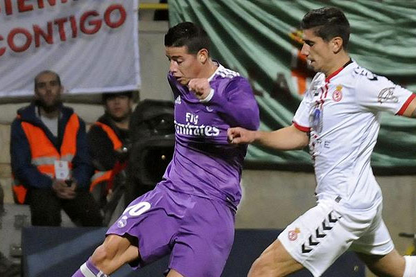 Real Madrid farklı kazandı