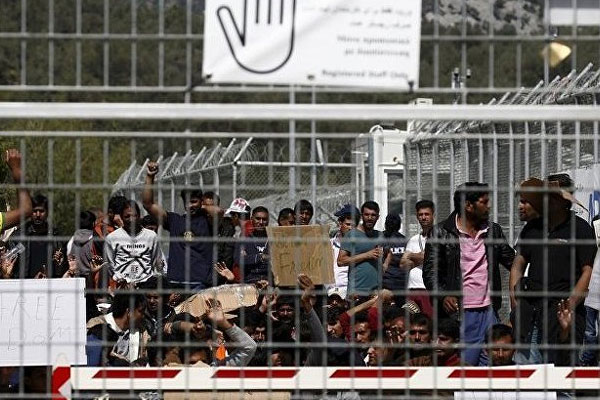 Yunanistan, sığınmacıları geri gönderdi