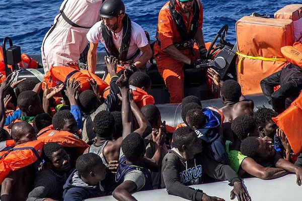 Bottan 25 göçmenin cesedi çıkarıldı