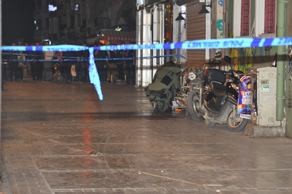 İzmir'de şüpheli çanta paniği