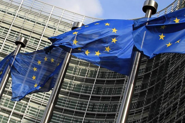 AB, Suriyelilere oturum izninde 'sınıfta kaldı'