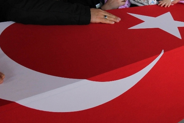 Çukurca'da askere saldırı: 1 şehit