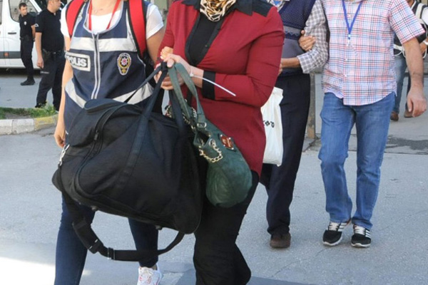 FETÖ'nün 'kadın yapılanması'na operasyon: 78 gözaltı