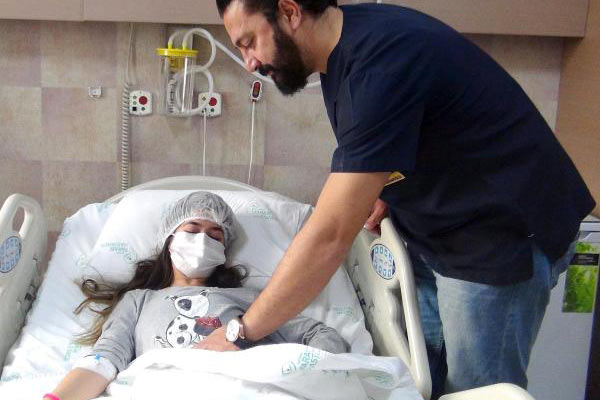 Karnından 7 kilogram kist çıkarıldı