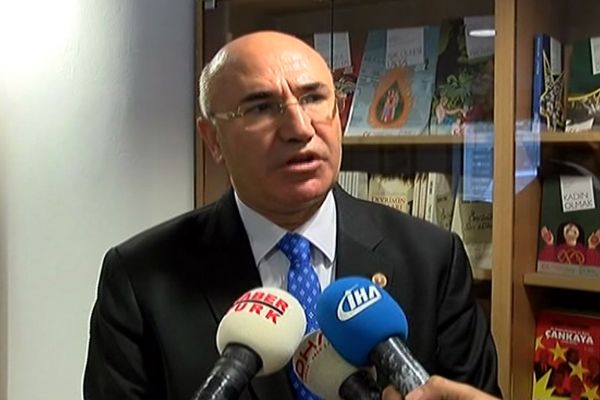 Mahmut Tanal: Cumhuriyet'e operasyon hukuki değil, siyasidir