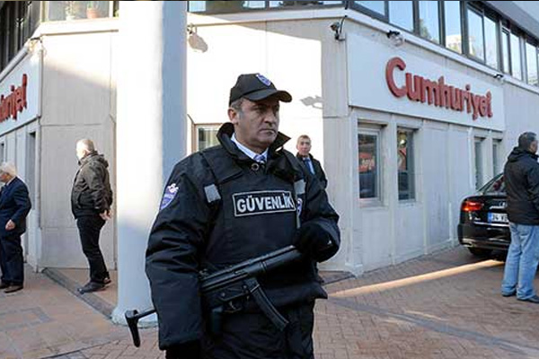 Cumhuriyet gazetesi soruşturmasına gizlilik kararı