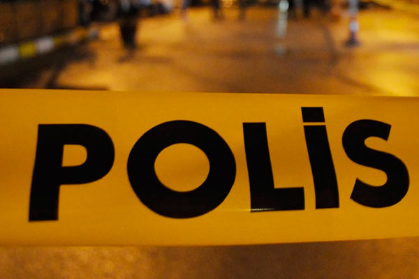 Beyoğlu'nda 'Araçta bomba var' alarmı