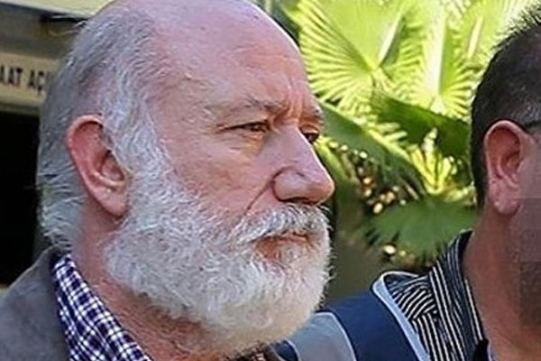 Darbeci eski Tuğamiral İrfan Arabacı tutuklandı!