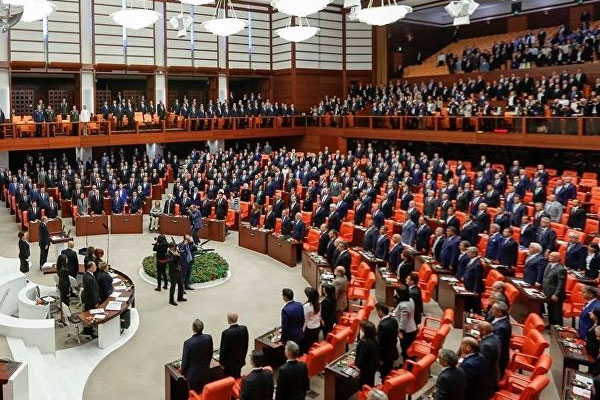 Yeni KHK ile sicili bozuk vekil silah taşıyamayacak