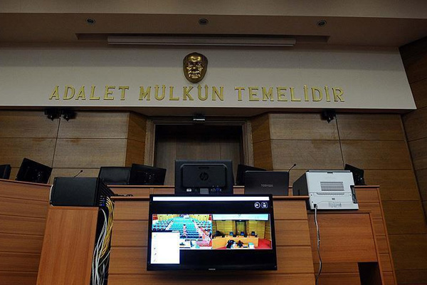 Uşak merkezli FETÖ operasyonu: 15 tutuklama