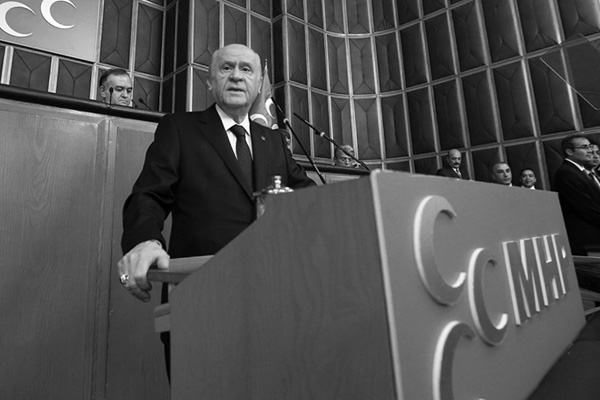 'Biz ancak Türkiye'nin önünü açar, düğümleri çözeriz'