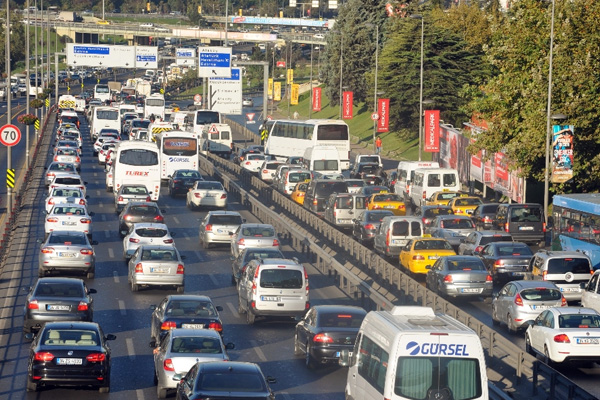 İstanbul’da yarın bazı yolar trafiğe kapatılacak