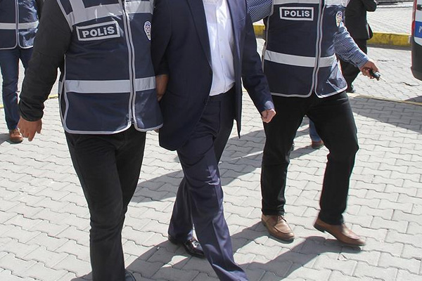 Yüzüncü Yıl Üniversitesi'nde 10 tutuklama