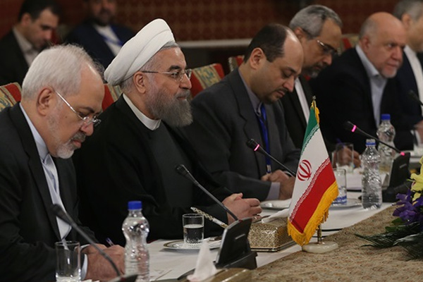 'İran Yemen'deki darbeyi destekliyor' iddiası