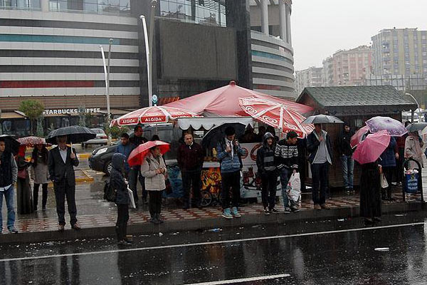 DBP'li belediyenin hizmeti aksatması bezdirdi