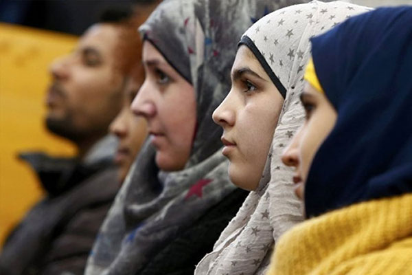 Sığınmacıya yardım parası, tartışma yarattı