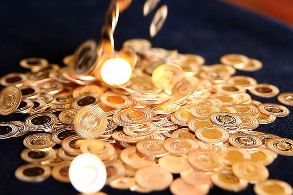 Altın 3 ayın zirvesine ulaştı