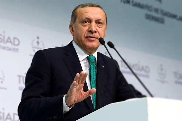 Erdoğan: Sınıfta kalanların bize ders vermesine tahammül gösteremeyiz