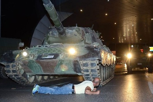 Darbe için kiralanan evlerle ilgili 6 gözaltı