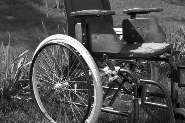 Engelli kadının tekerlekli sandalyesini çaldılar