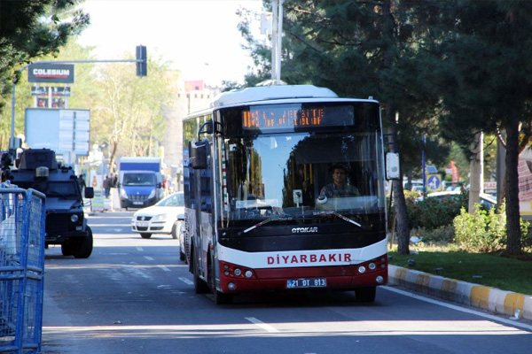 Diyarbakır’da otobüsler 8 gün sonra çalışmaya başladı