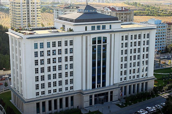 AK Parti MYK sona erdi